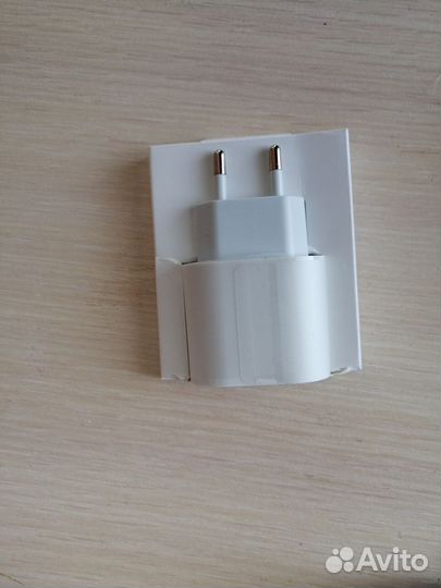 Зарядка для iPhone b android.Блок адаптер