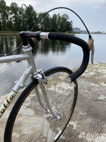 Шоссейный велосипед Liotto