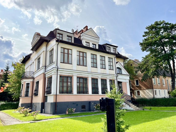 4-к. квартира, 202 м², 1/2 эт.