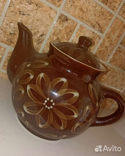 Чайники, салатники, фруктовницы, сахарницы