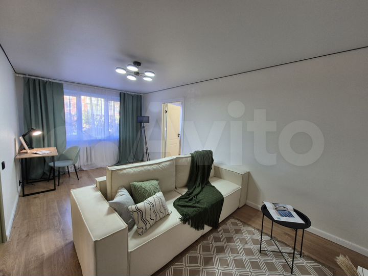 2-к. квартира, 43,8 м², 1/5 эт.