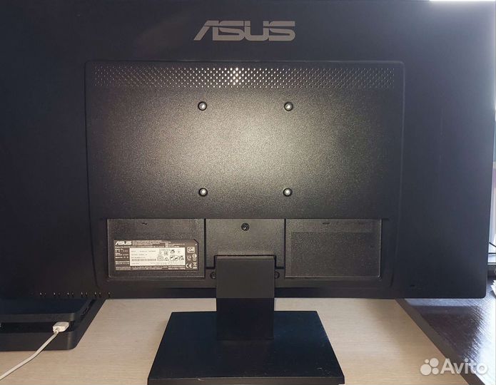 Монитор Asus