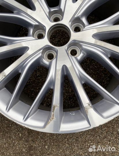 Тойота Камри v 70 диск литой R 18