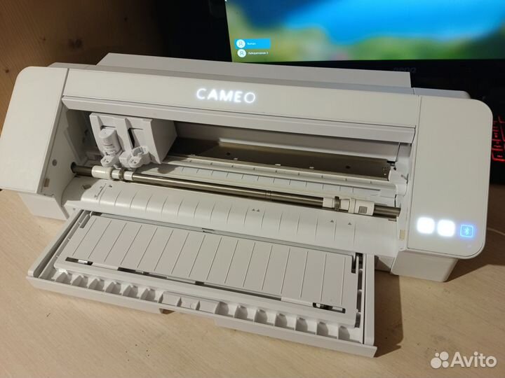 Режущий плоттер silhouette cameo 4