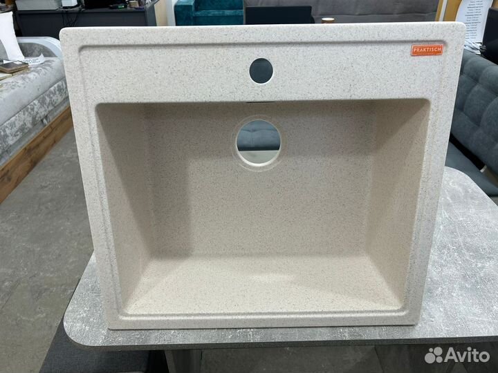 Кухонная мойка каменная