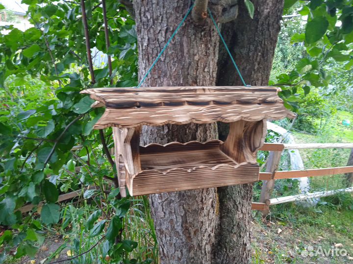Кормушка для птиц из дерева