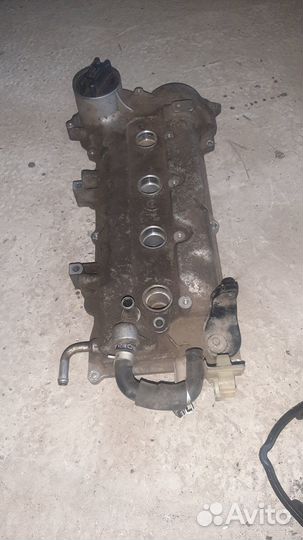 Клапанная крышка на Ниссан,двигатель HR 16