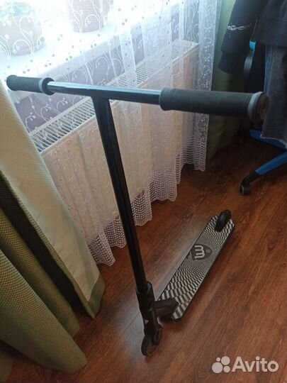 Самокат трюковой