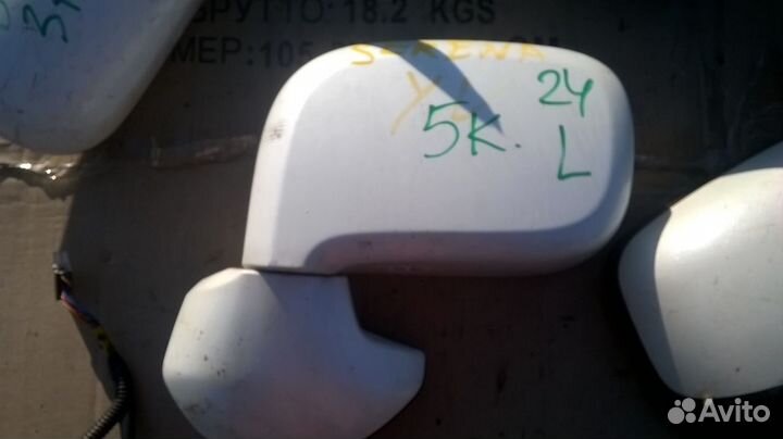 Зеркало левое Ниссан серена 24