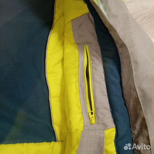 Спортивная куртка