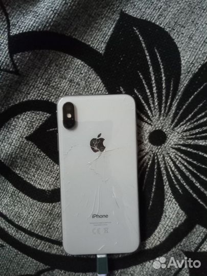 iPhone X, 64 ГБ