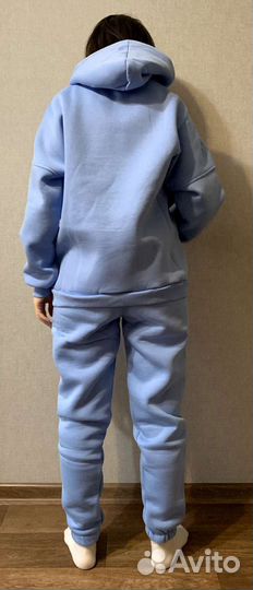 Утепленный женский спортивный костюм новый 48-50