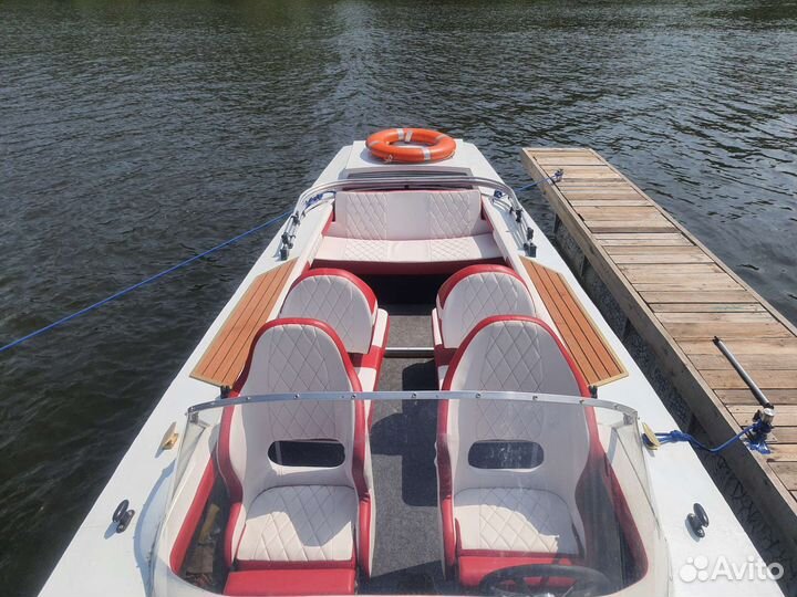 Прогулки по Волге на скоростном катере