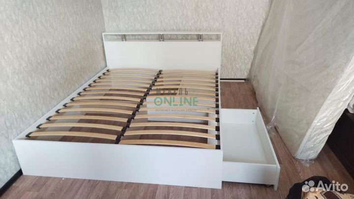 Кровать 140х200 с ящиками