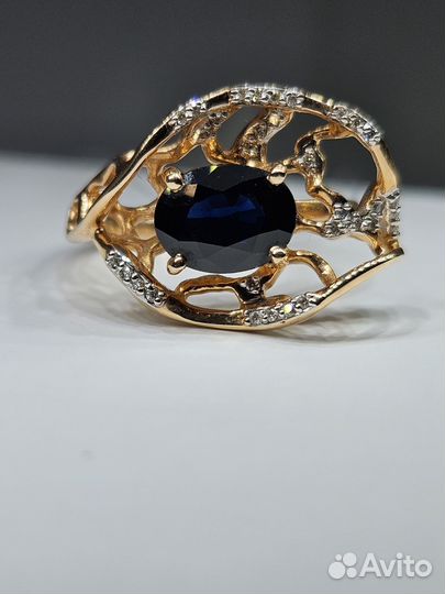 Золотое кольцо с сапфиром и бриллиантами 3.14гр