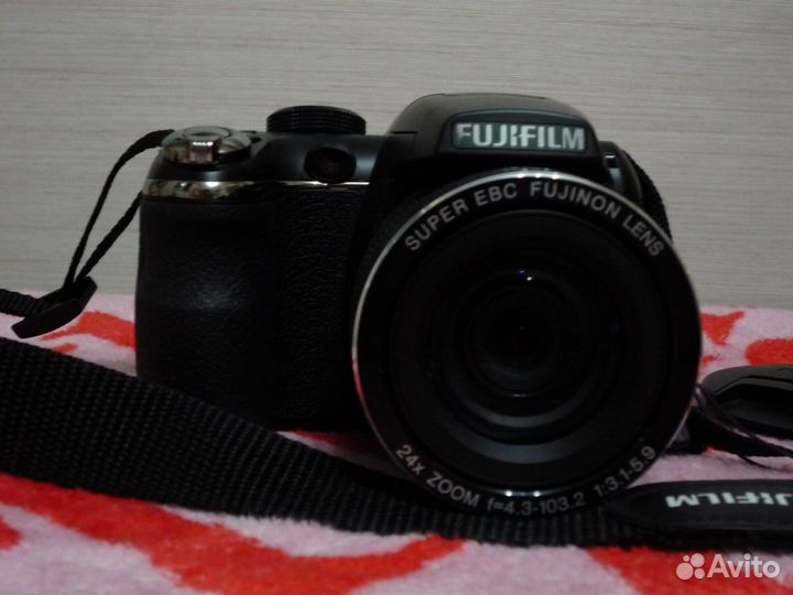 Фотоаппарат FujiFilm FinePix S4200