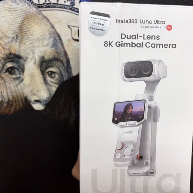 Insta360 Luna Ultra Creator Combo White