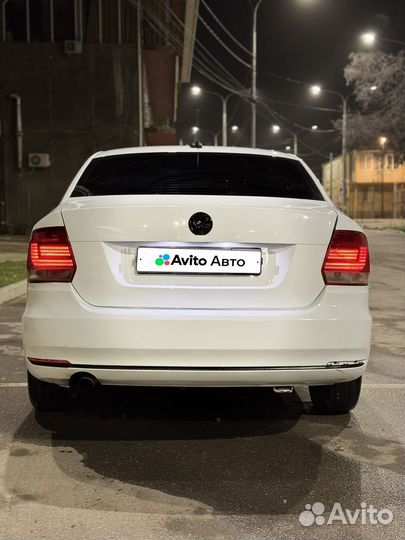 Volkswagen Polo 1.6 МТ, 2017, битый, 386 300 км