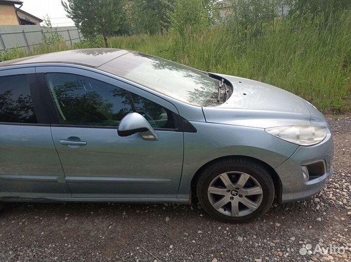 Peugeot 308 1.6 МТ, 2011, 150 000 км