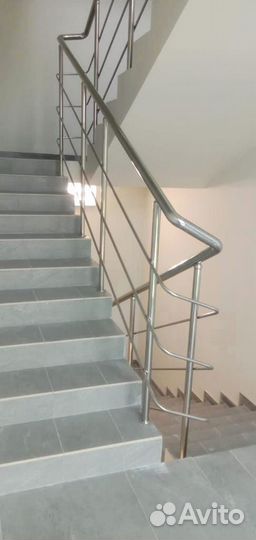 Ограждения, перила лестниц