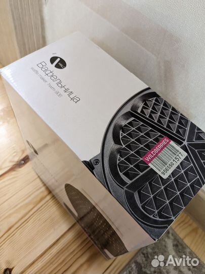 Электрическая вафельница новая