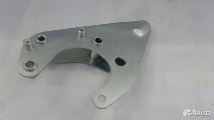 Кронштейн задней опоры с МКПП ваз 1118,2190,Datsun