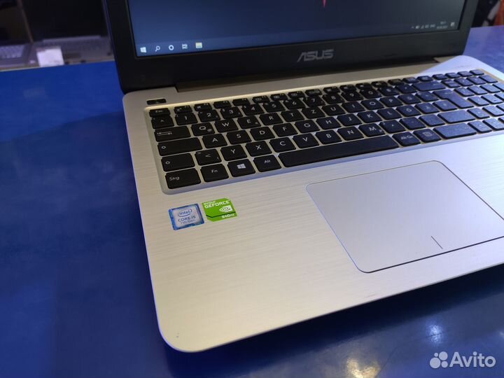 Asus X556 15.6'' Intel Core i5-7200U, GT940M 2GB