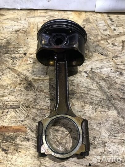 Поршень с шатуном Nissan X-Trail T31 0.2 2008