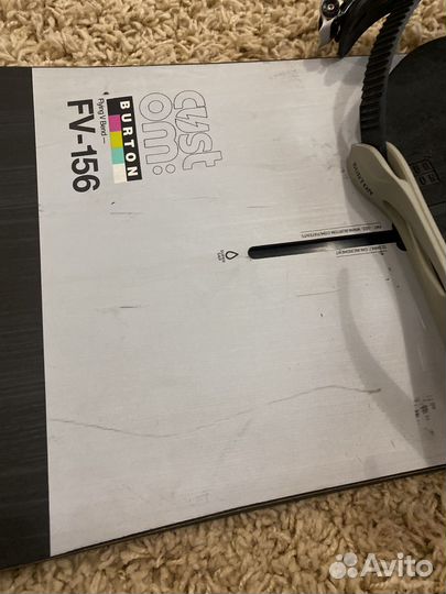 Сноуборд с креплениями