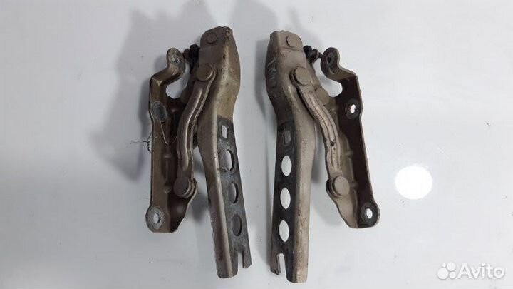 Петля капота Skoda Octavia A5 1.9 TDI BKC 2006