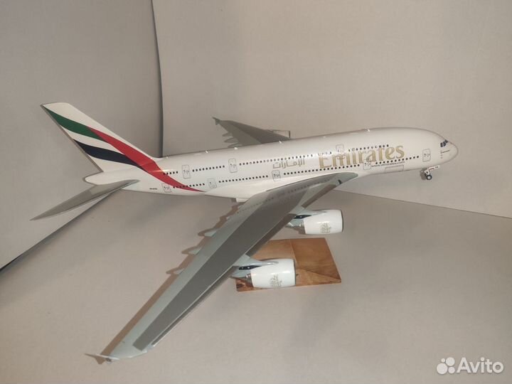 Модель самолета А-380