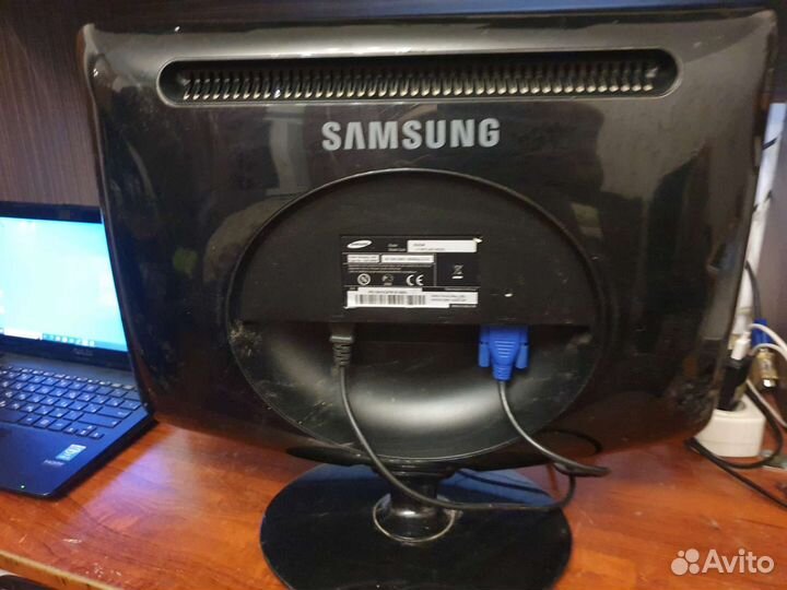 Монитор Samsung 19 дюймов