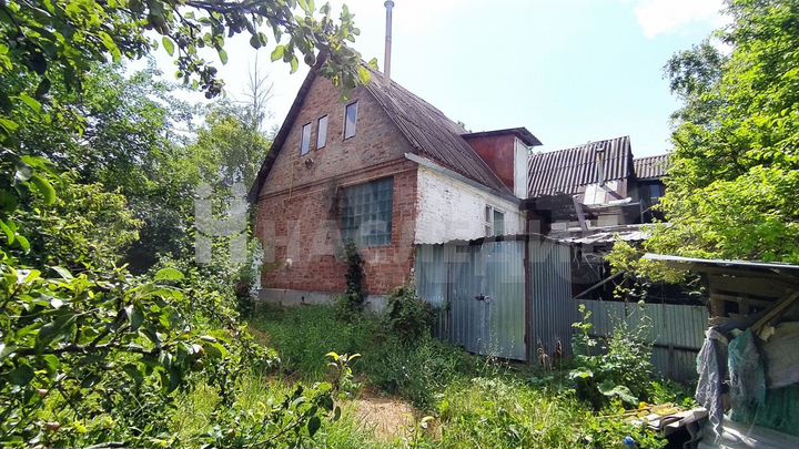 Дом 63,7 м² на участке 9 сот.