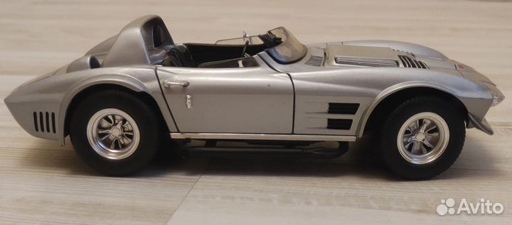 Модель 1:18 Greenlight Chevrolet Corvette Форсаж 5