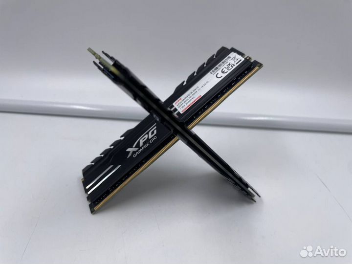 Оперативная память DDR4 16gb 3600 Mhz XPG Gammix d