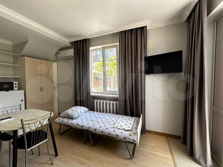 Комната 28 м² в 1-к., 1/2 эт.