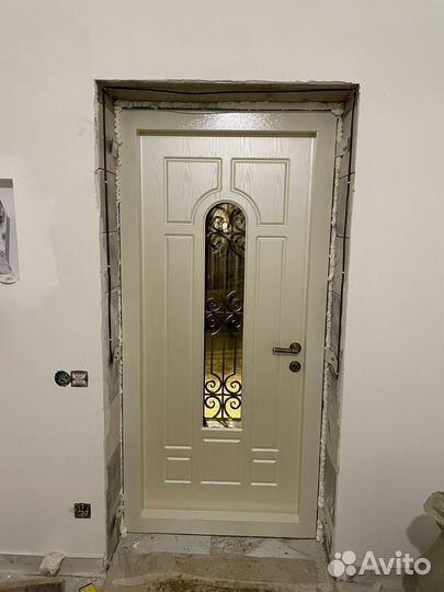 Дверь входная новая