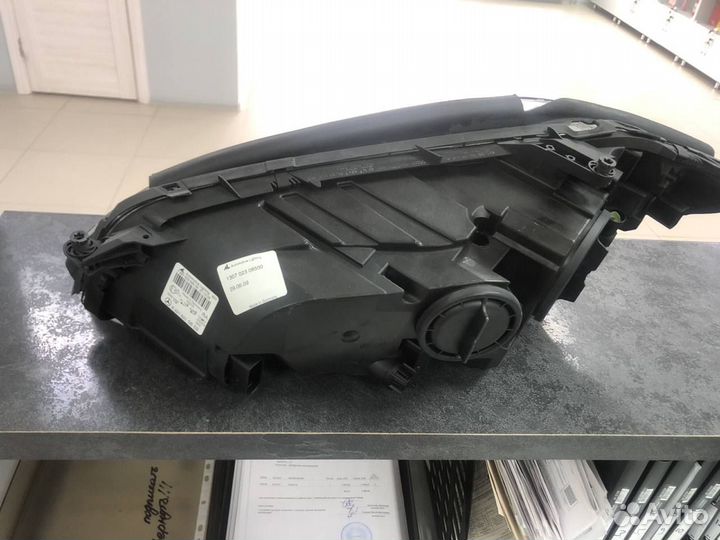 Фара Mercedes-Benz S-Class W221