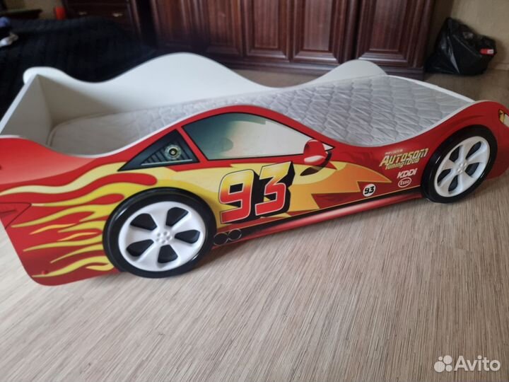 Кровать машинка с матрасом бу