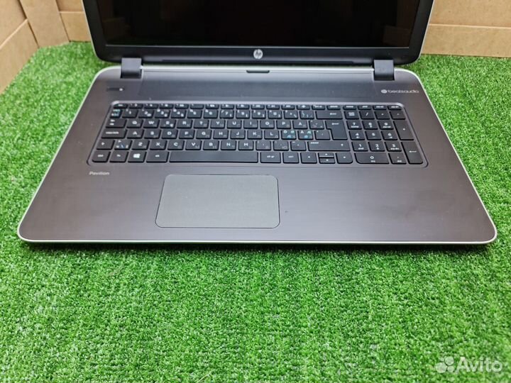 Ноутбук HP Pavilion 17 AMD/RadeonR3/4gb/hdd500gb/1