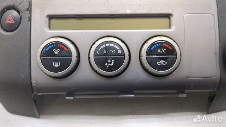 Переключатель отопителя Nissan Navara, 2006