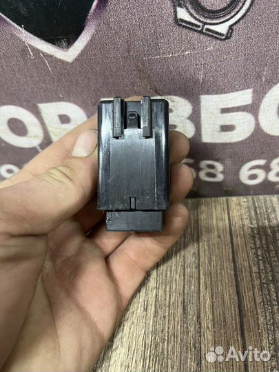 Kia stinger Реле stop signal module