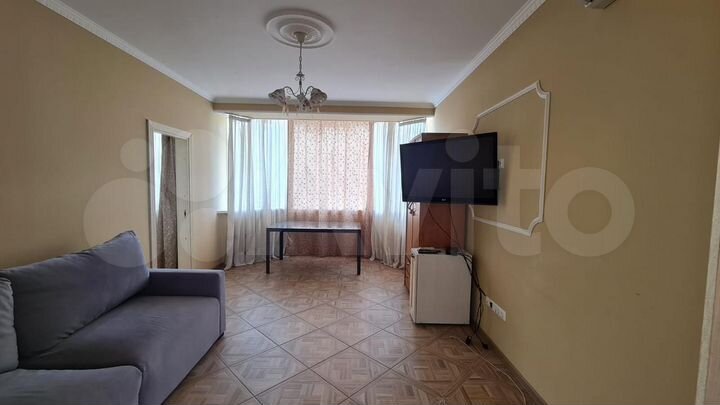 4-к. квартира, 103 м², 2/5 эт.