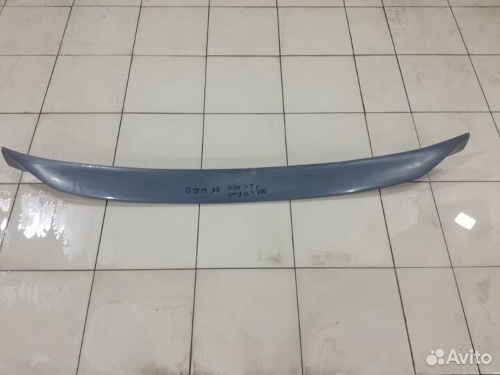 Спойлер под стекло Тайота Ленд Крузер 200