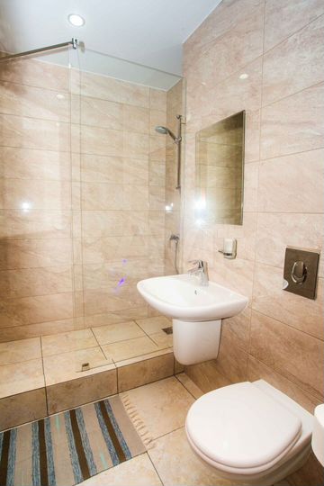 Гостиница, 1350 м²