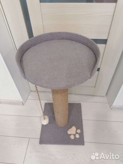 Когтеточка для кошек с лежанкой