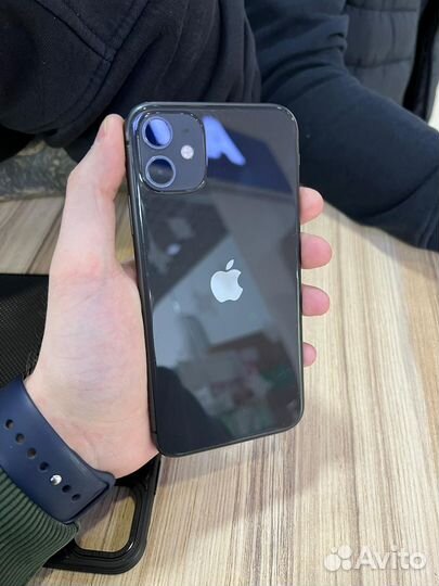 iPhone 11, 64 ГБ