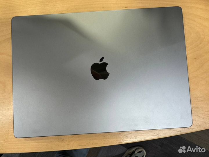 Apple macbook pro 16 m1pro 16 gb 512