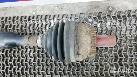 Привод передний правый volvo XC90 1 (8NT17N101)