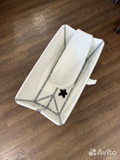 Детская ванна для купания Stokke с горкой